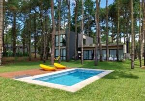 Casa en Pinamar
  (Isla del Golf)